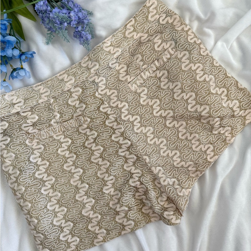 Patterned Gold Shorts - Picture 2 of 3